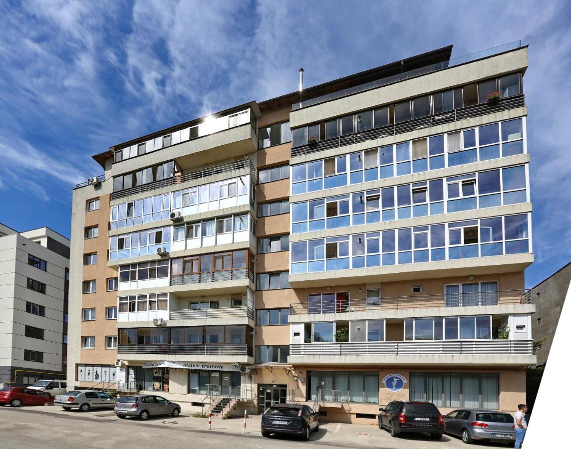 Bloc Izvor Lägenhet Piteşti Exteriör bild